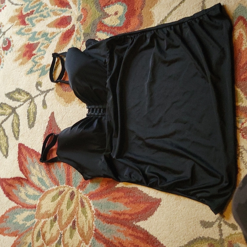 Cacique balconette swim top